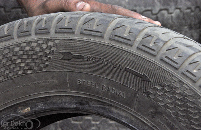 Tyre rolling direction tyre-rolling-direction