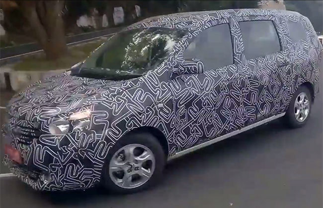 Renault Lodgy Mpv Spotted Again Launch Early Next Year Business Standard News