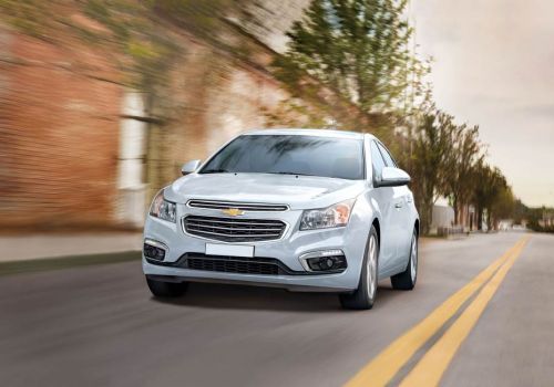 Chevrolet Cruze - Front Angle Low View Exterior Photo