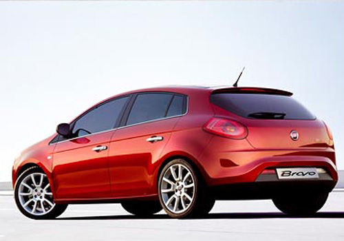 Fiat Bravo - Front Angle Low View Exterior Photo