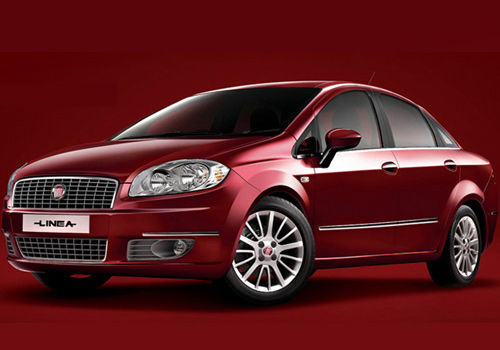 Fiat Linea - Front Angle High View Exterior Photo