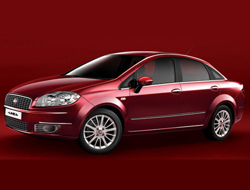 Fiat Linea Active - Front Angle Low View Exterior Photo