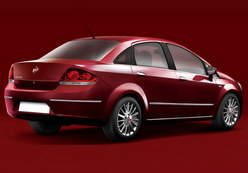 Fiat Linea - Rear Angle View Exterior Photo