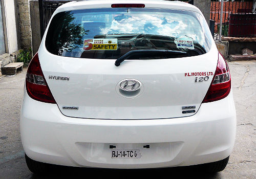 Hyundai i20 Asta 1.4 CRDi (Diesel) - Full Rear View Exterior Photo