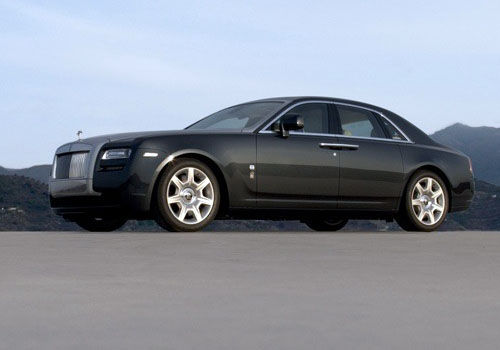 Rolls-Royce Ghost - Front Angle Low View Exterior Photo