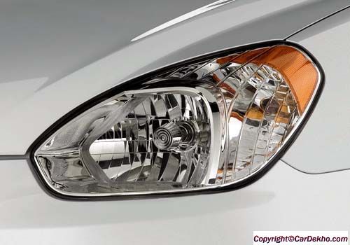 Hyundai Accent Executive HeadLight Pictures