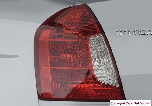 Hyundai Accent Executive Right TailLight Pictures