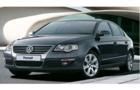 Volkswagen Passat Front Angle Low View Picture