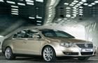 Volkswagen Passat Front Medium View Picture