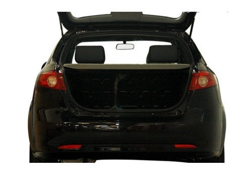 Chevrolet Optra SRV 1.6 - trunk open closer view Interior Photo