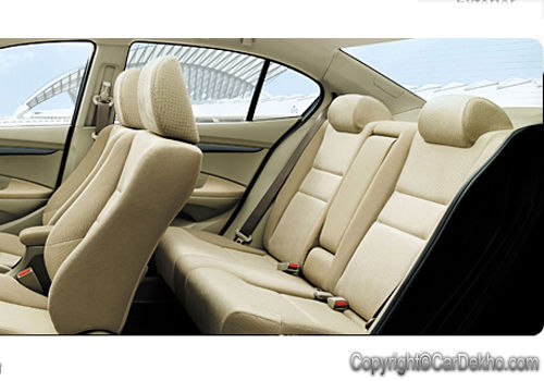 Honda City ZX VTEC - 3rd Row Seat Interior Photo