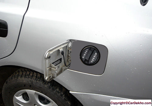 Hyundai Accent - Gas Cap Open Interior Photo