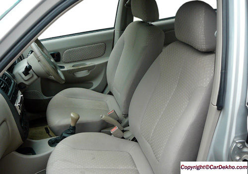 Hyundai Accent - Passanger Seat Interior Photo