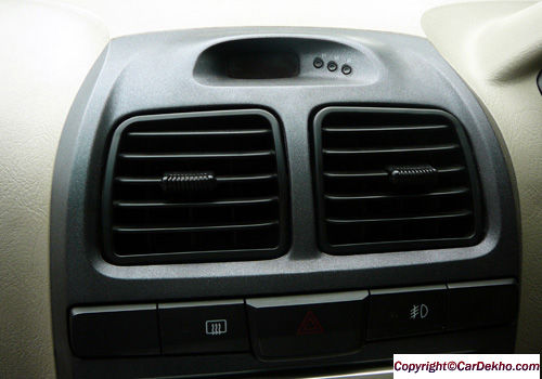 Hyundai Accent - Side AC Control Interior Photo