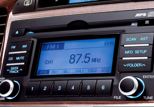 Hyundai Verna i (Petrol) - Stereo Interior Photo