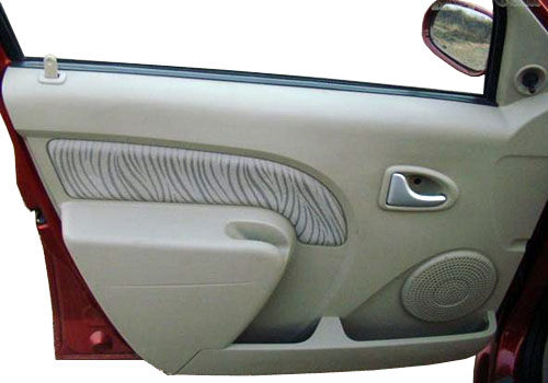 Mahindra Renault Logan 1.4 GLE Petrol - Inside Of Driver's Side Open Door Interior Photo