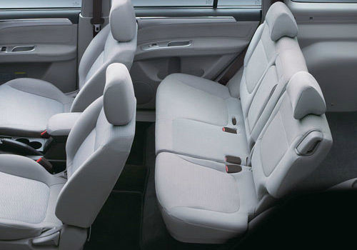 Mitsubishi Pajero Interior Images. Mitsubishi Pajero Rear Seats