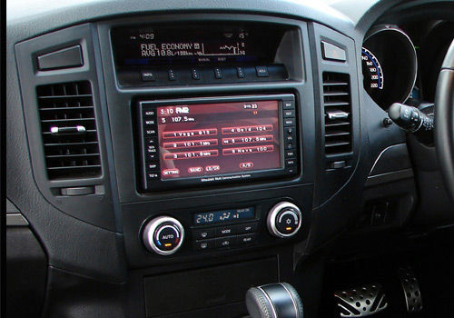 Mitsubishi Pajero Interior Images. Mitsubishi Pajero Front AC