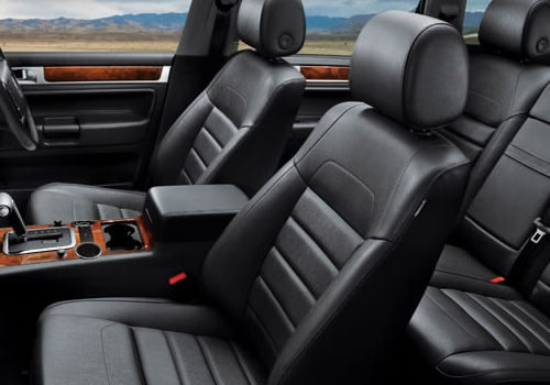 Volkswagen Touareg - Rear Seats Interior Photo