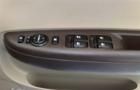 Chevrolet Optra SRV 1.6 Driver's Side Inside Door Control Interior Photo Chevrolet Optra SRV 1.6 Driver's Side Inside Door Control Interior Photo