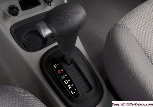 Hyundai Accent Executive Gear Shifter Pictures