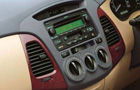 Toyota Innova 2.5 E Diesel MS 7-seater Side AC Control Interior Photo Toyota Innova 2.5 E Diesel MS 7-seater Side AC Control Interior Photo