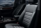 Volkswagen Touareg Front Seats Interior Photo