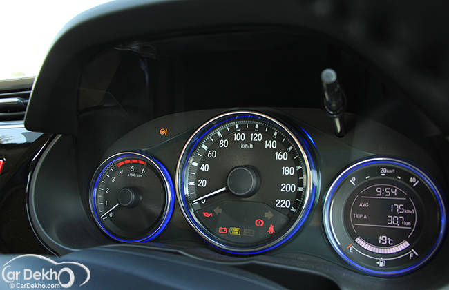 Refreshed dashboard of Honda City