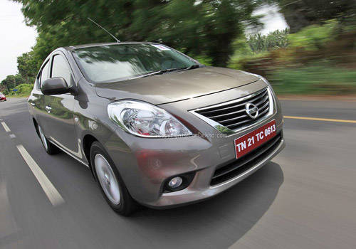 http://images.cardekho.com/images/road-test/Nissan-Sunny/_MG_0734.jpg