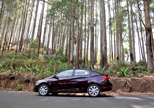 Hyundai 4S Fluidic Verna