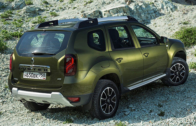 2015 India-bound Renault Duster rear view